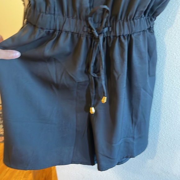 Shorts romper size small black - Picture 3 of 8